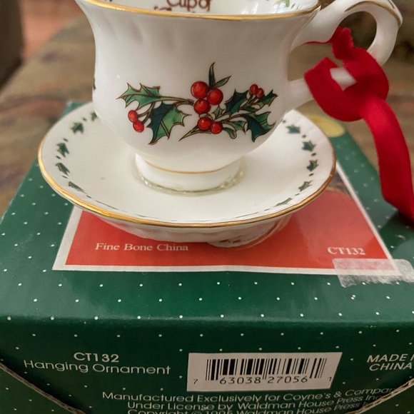 Vntg A Cup of Christmas Tea Ornament CT132 Waldman House teacup w/ original box. - Picture 3 of 10